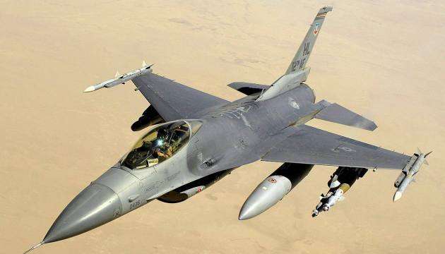 Нідерланди готові передати винищувачі F-16 Україні