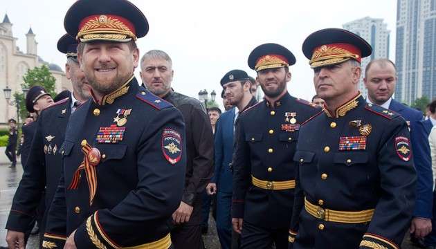 Герой росії Рамзан Кадиров ріже голови російським солдатам (відео +21)