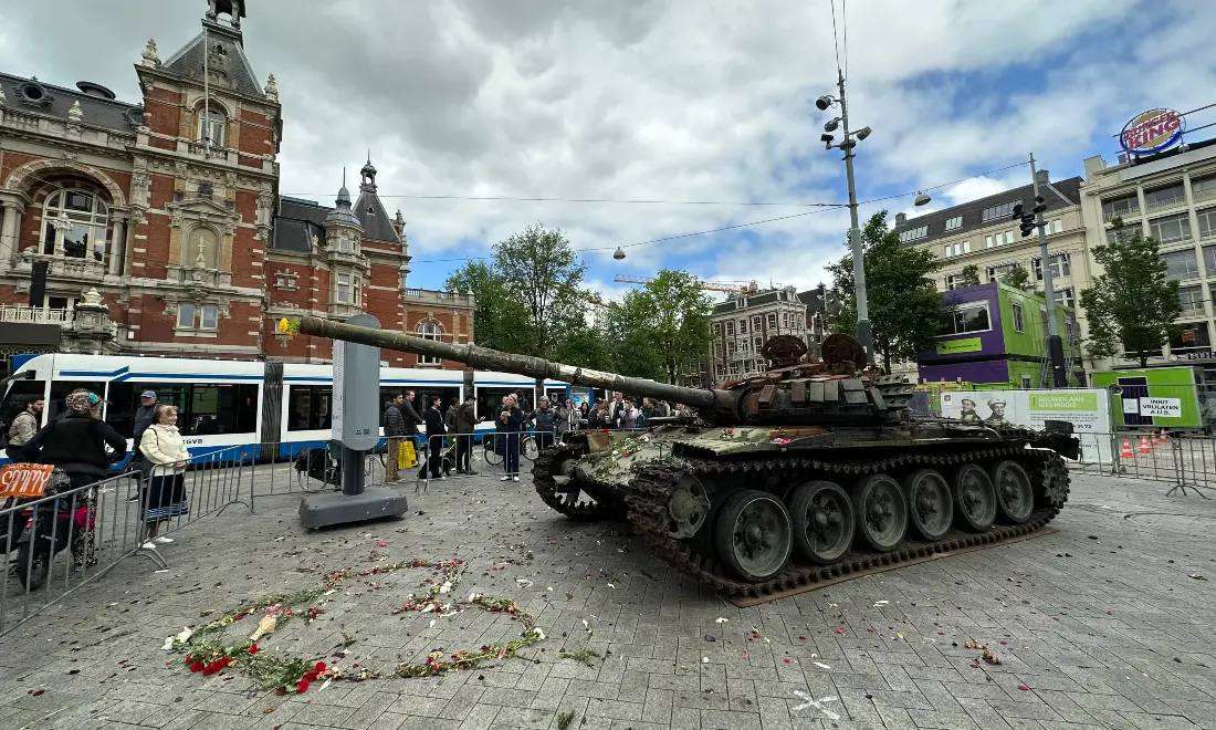 Знищений танк російських фашистів в Амстердамі